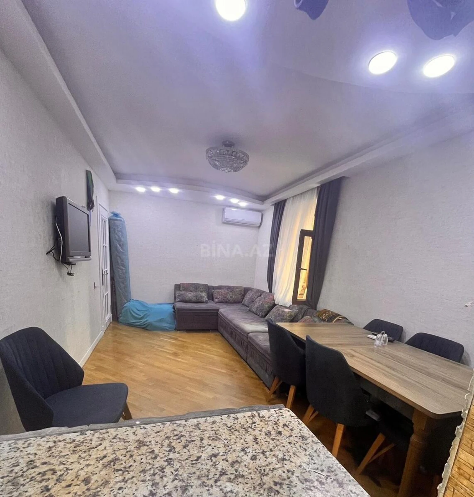 Kirayə verilir 2 otaqlı mənzil 50 m²