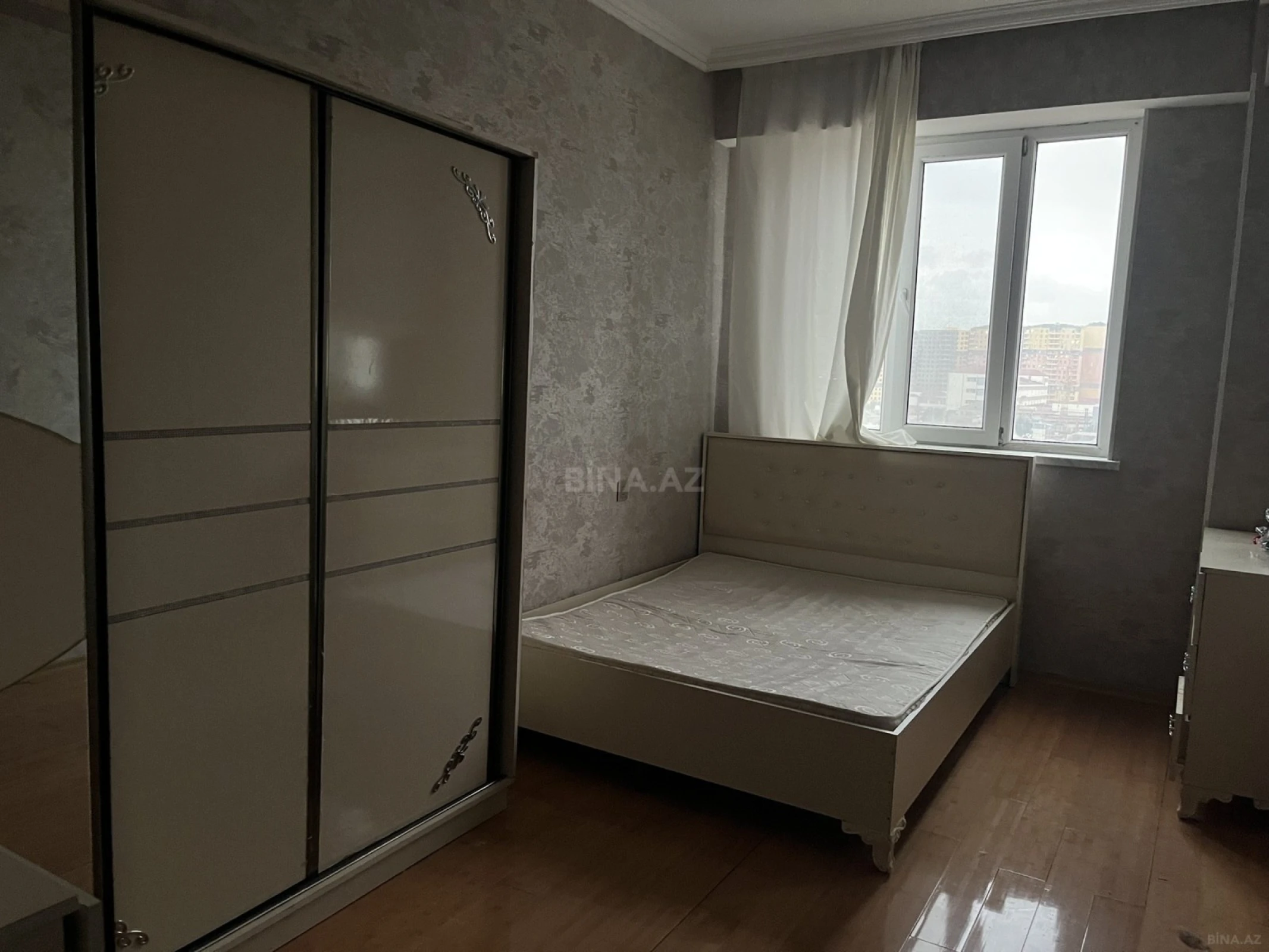 Kirayə verilir 2 otaqlı mənzil 60 m²