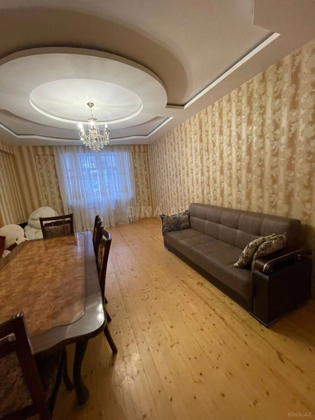 Satılır 3 otaqlı mənzil 120 m²