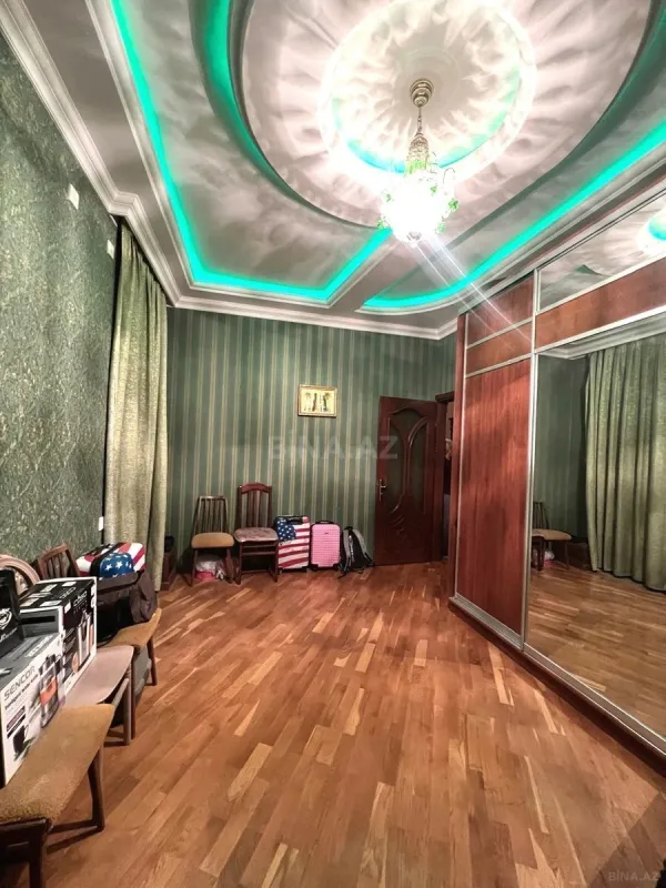 Satılır 3 otaqlı mənzil 102 m²