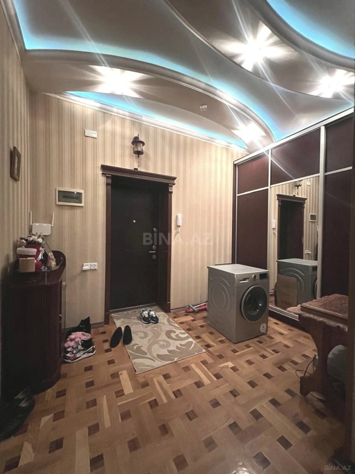 Satılır 3 otaqlı mənzil 102 m²