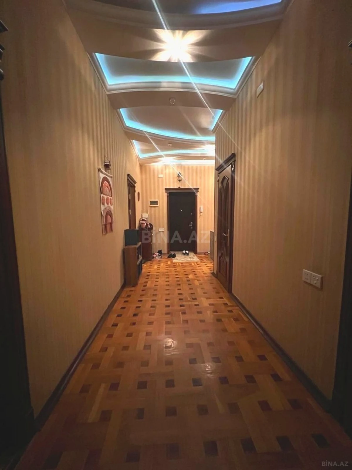 Satılır 3 otaqlı mənzil 102 m²