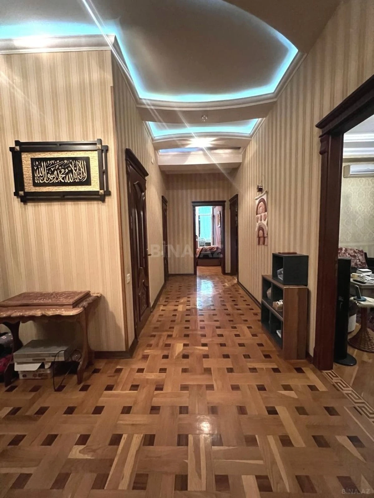 Satılır 3 otaqlı mənzil 102 m²