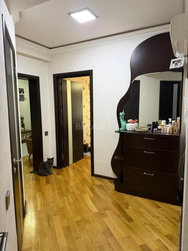 Satılır 3 otaqlı mənzil 82 m²