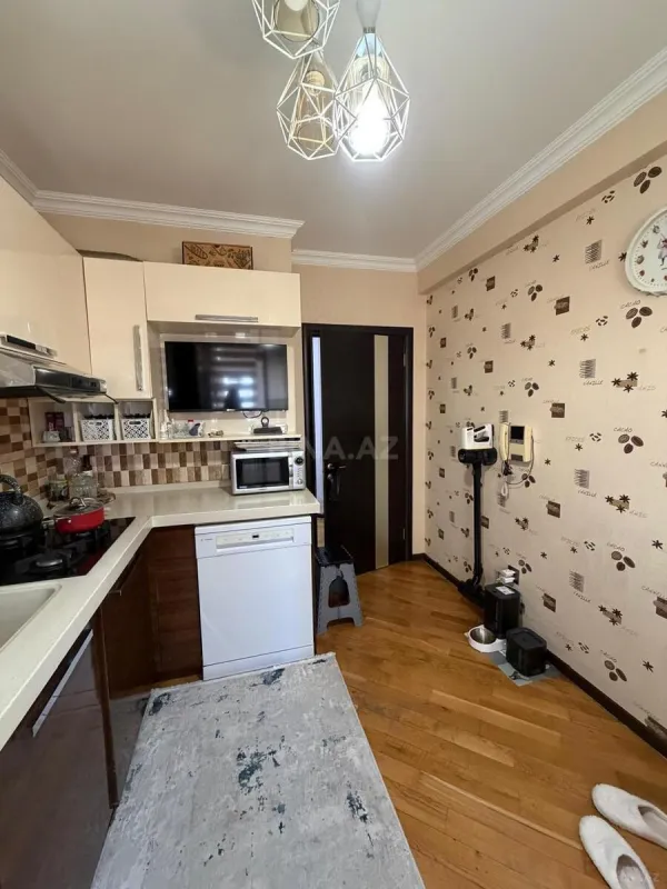 Satılır 3 otaqlı mənzil 82 m²