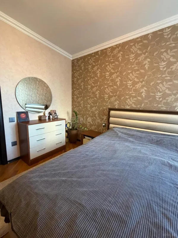 Satılır 3 otaqlı mənzil 82 m²