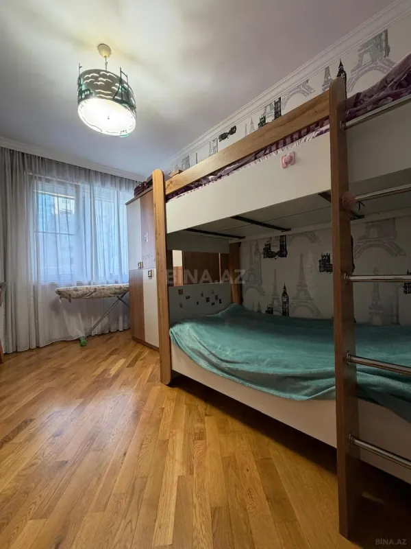 Satılır 3 otaqlı mənzil 82 m²