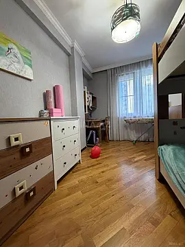 Satılır 3 otaqlı mənzil 82 m²