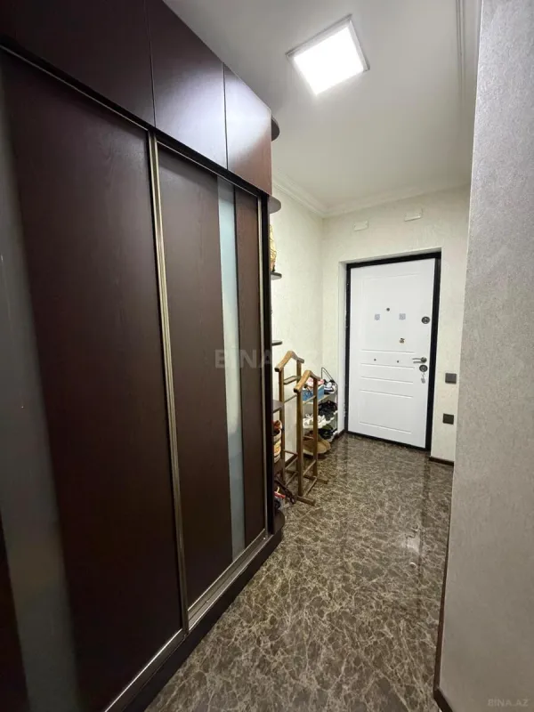 Satılır 3 otaqlı mənzil 82 m²