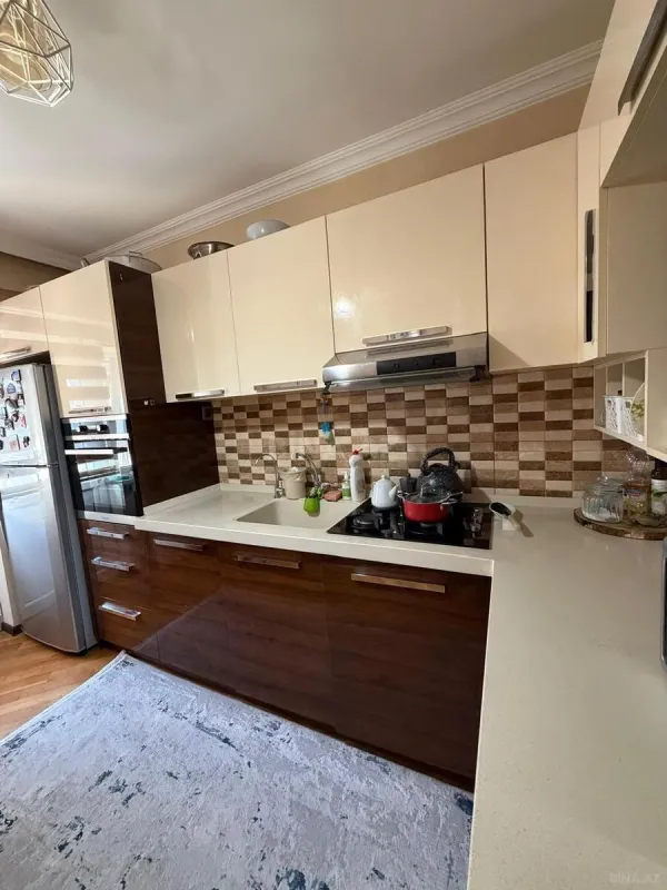 Satılır 3 otaqlı mənzil 82 m²