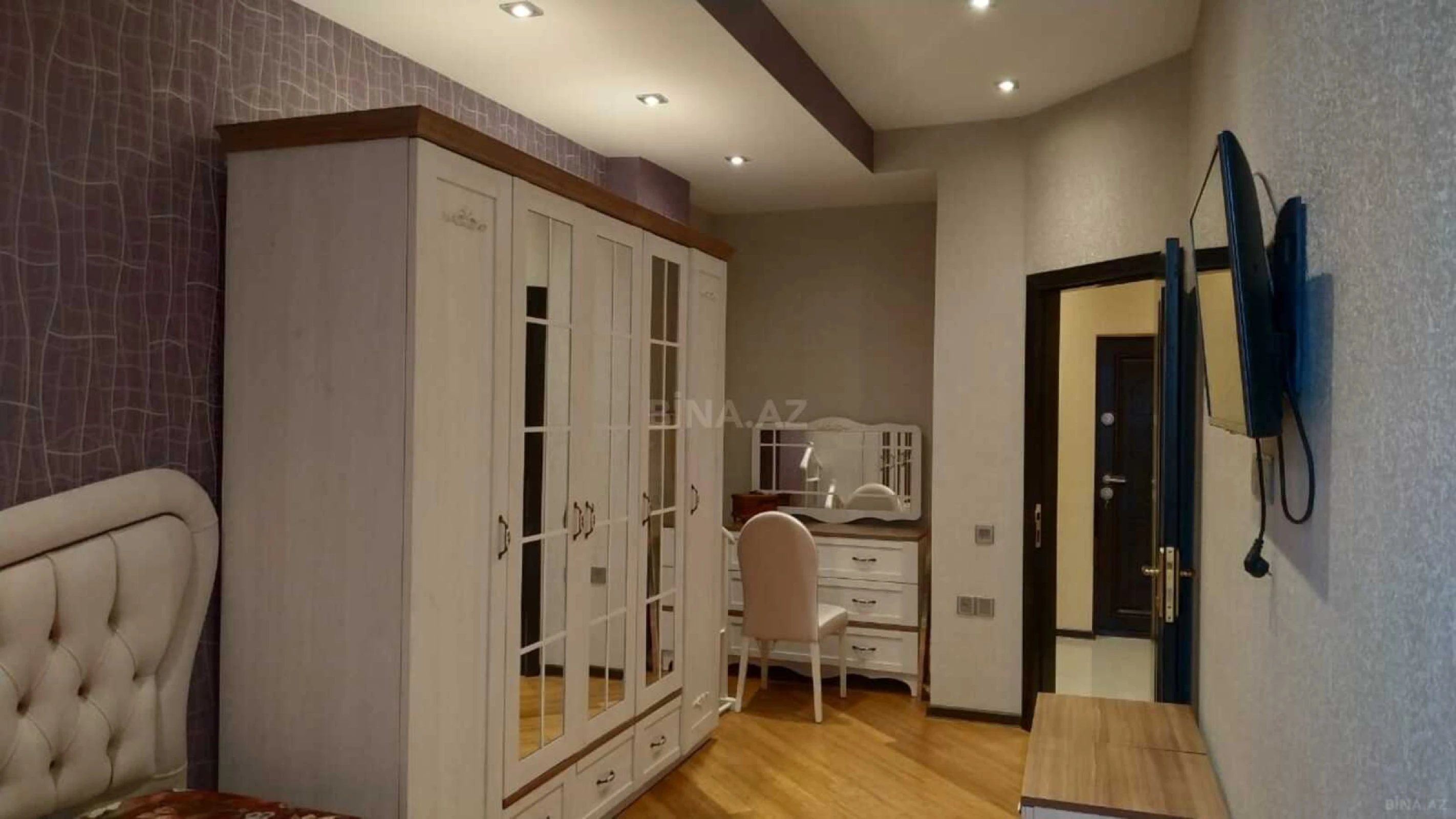 Kirayə verilir 2 otaqlı mənzil 70 m²