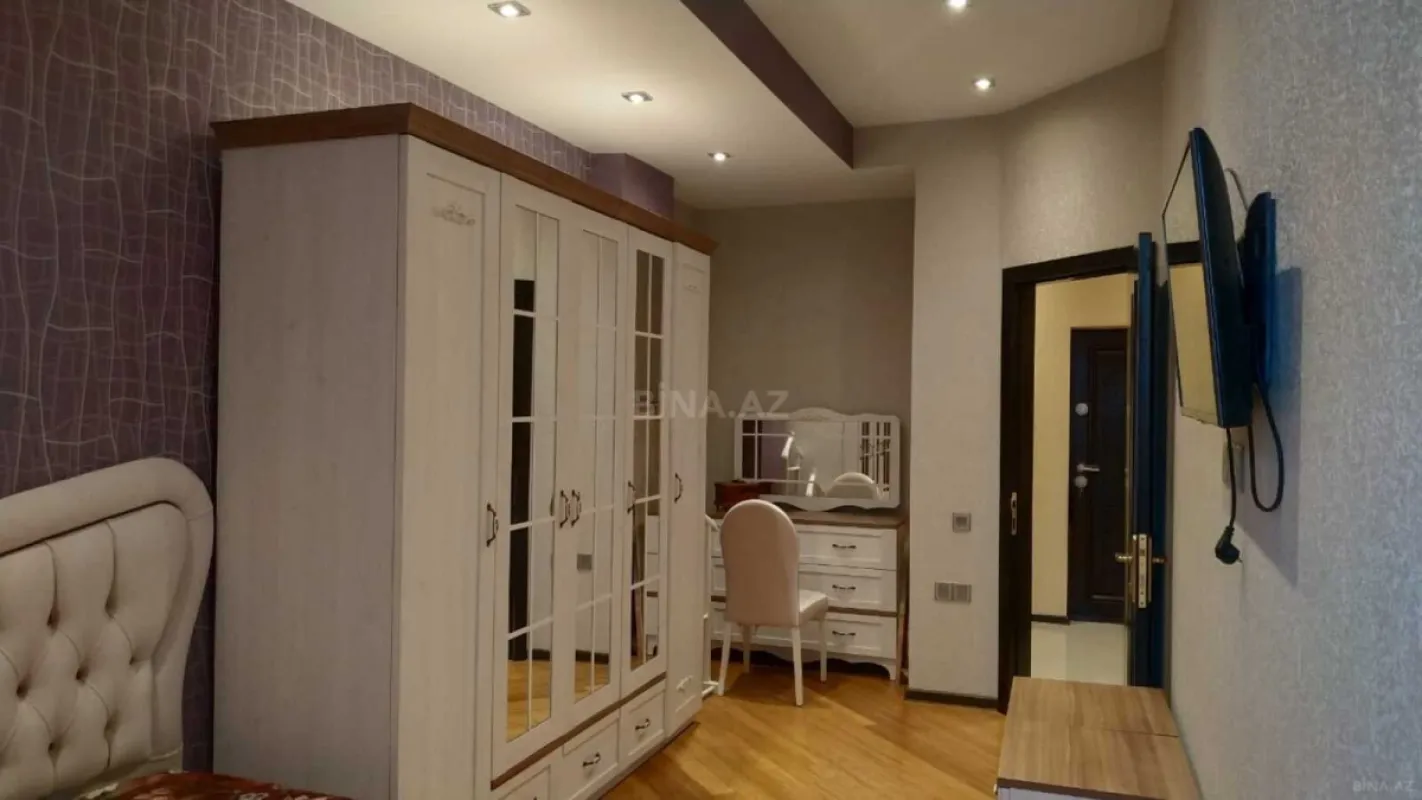 Kirayə verilir 2 otaqlı mənzil 70 m²