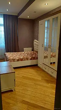 Kirayə verilir 2 otaqlı mənzil 70 m²