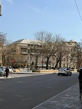 Satılır obyekt 75 m²