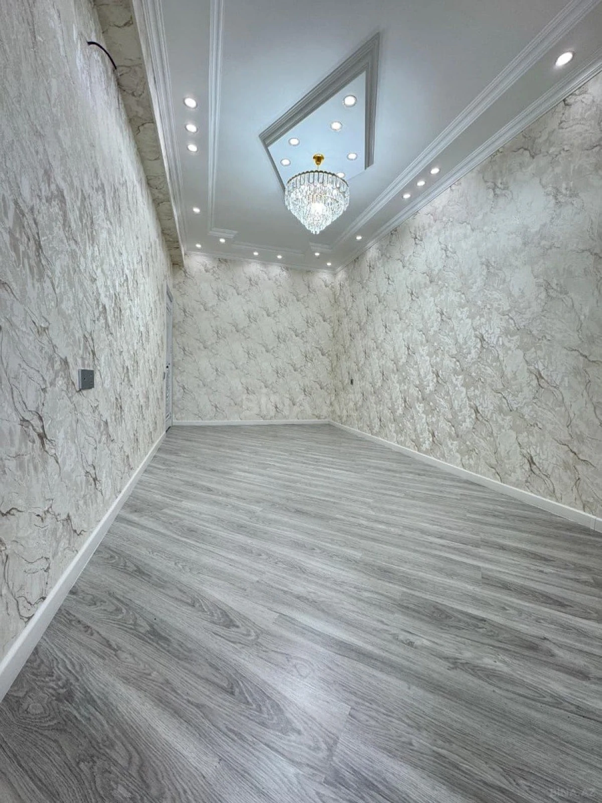Satılır 2 otaqlı mənzil 52 m²