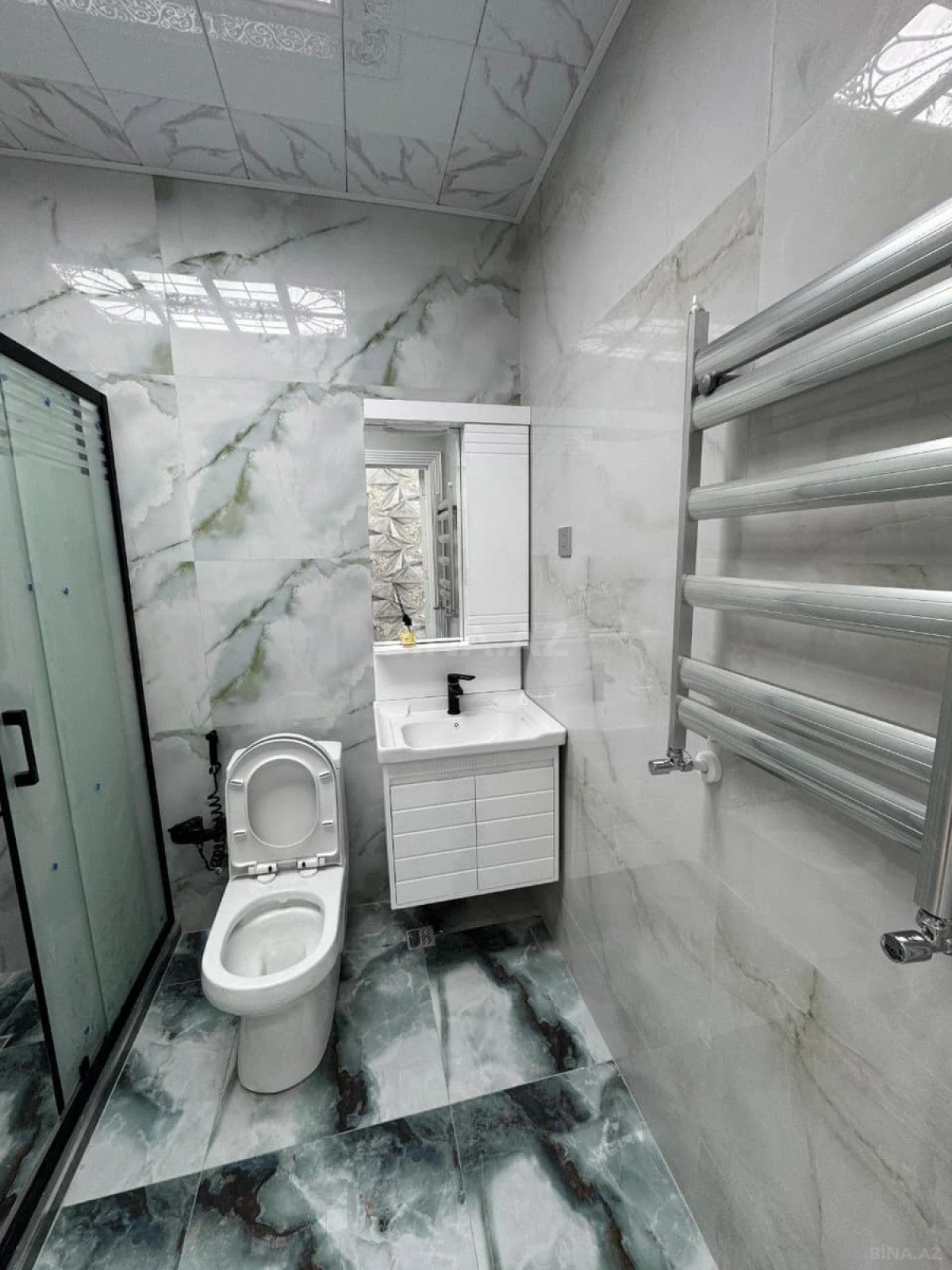 Satılır 2 otaqlı mənzil 52 m²