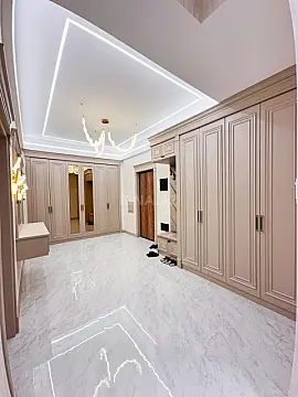 Satılır 4 otaqlı mənzil 195 m² — Bakı 4 otaq 195.00 m²