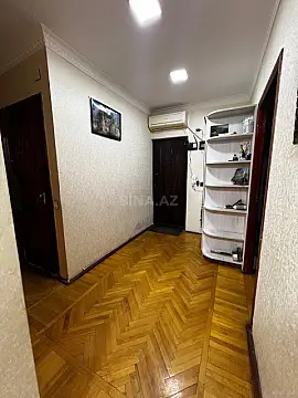 Satılır 5 otaqlı mənzil 130 m² — Bakı, İnşaatçılar 5 otaq 130.00 m²