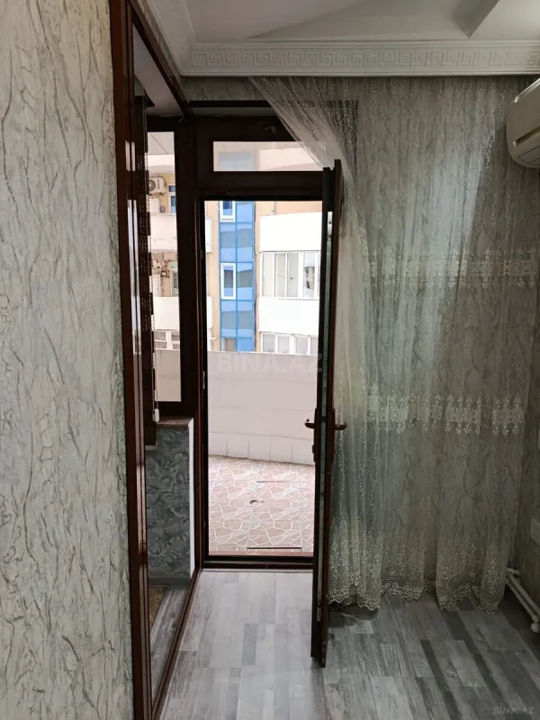 Kirayə verilir 2 otaqlı mənzil 67 m²
