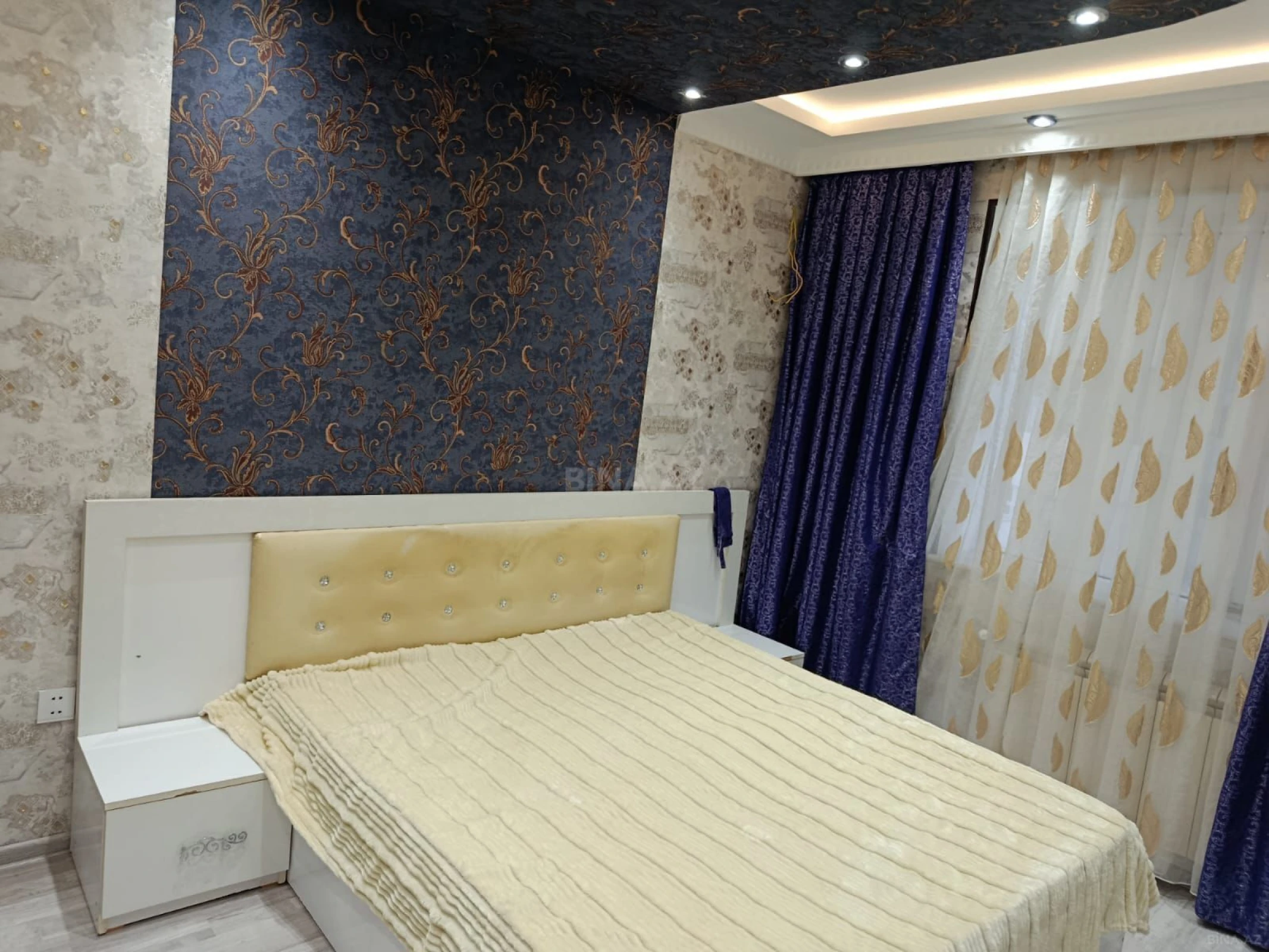 Kirayə verilir 2 otaqlı mənzil 67 m²