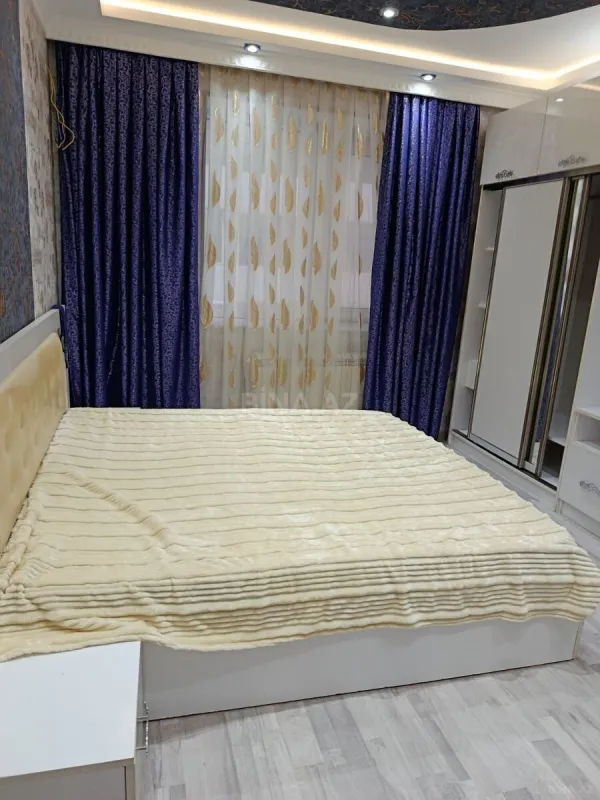 Kirayə verilir 2 otaqlı mənzil 67 m²