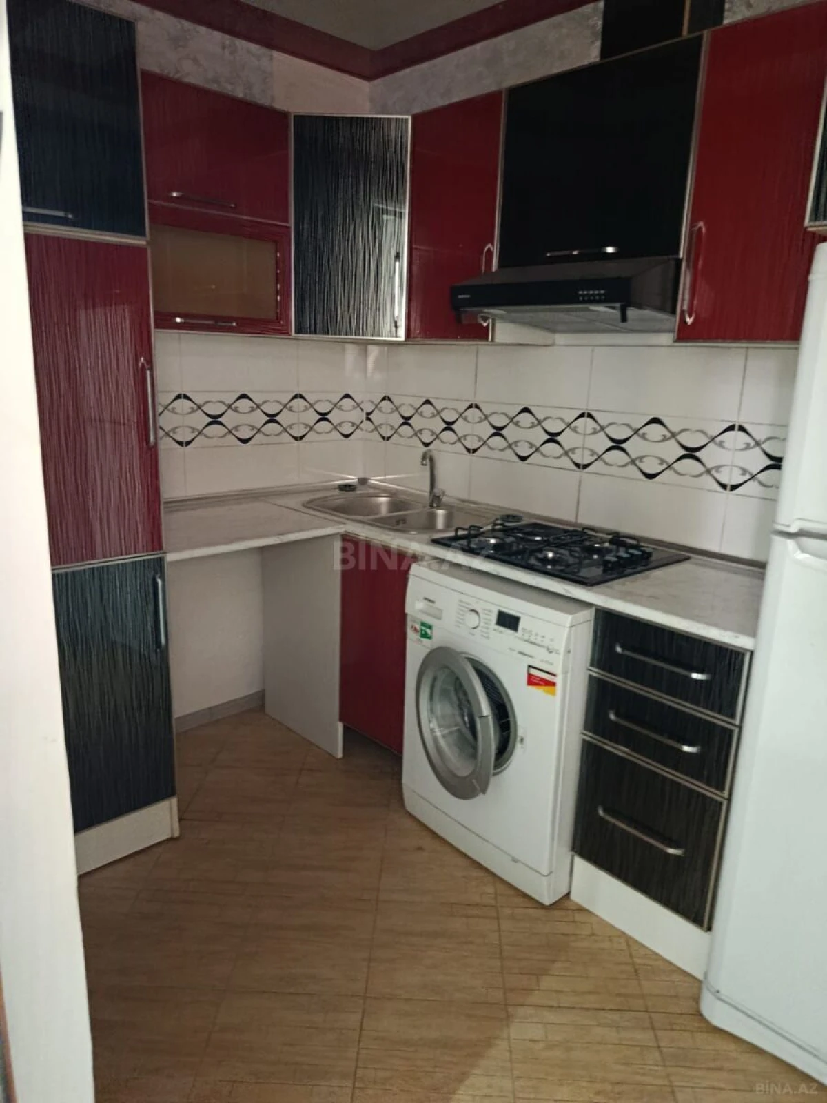 Kirayə verilir 2 otaqlı mənzil 67 m²