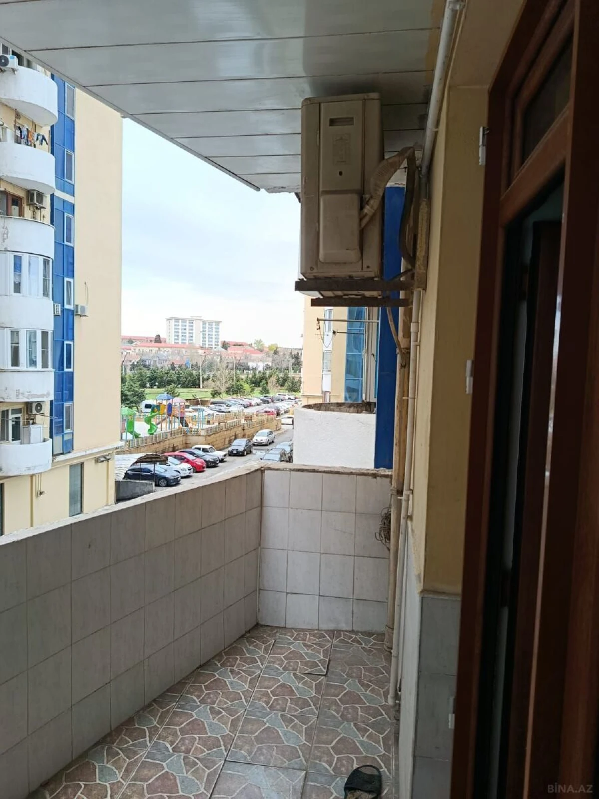 Kirayə verilir 2 otaqlı mənzil 67 m²