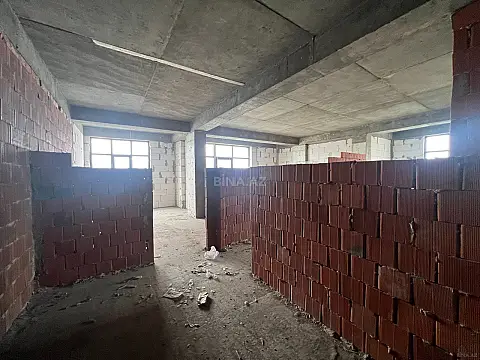 Satılır 4 otaqlı mənzil 144 m²