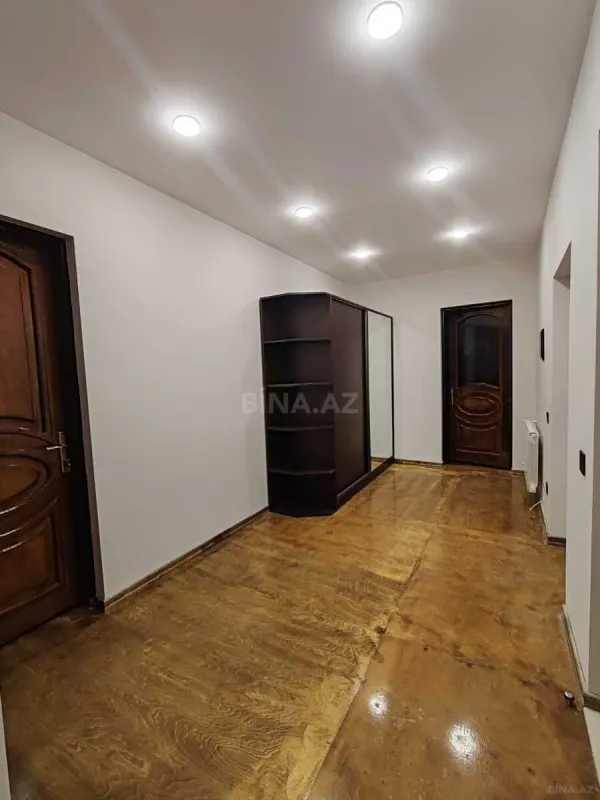 Kirayə verilir 3 otaqlı mənzil 105 m²