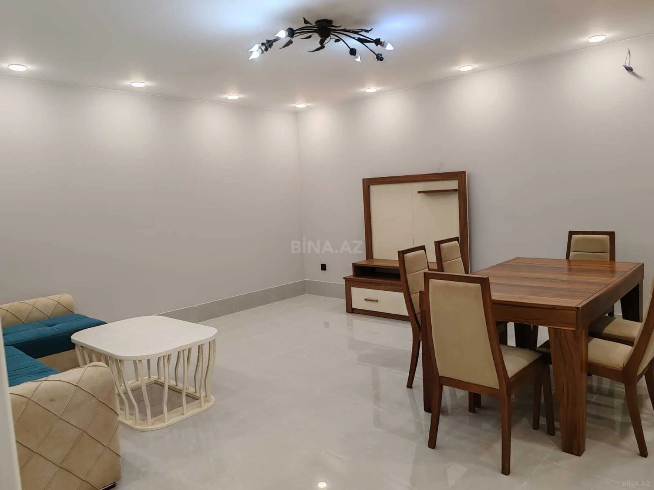 Kirayə verilir 3 otaqlı mənzil 105 m²