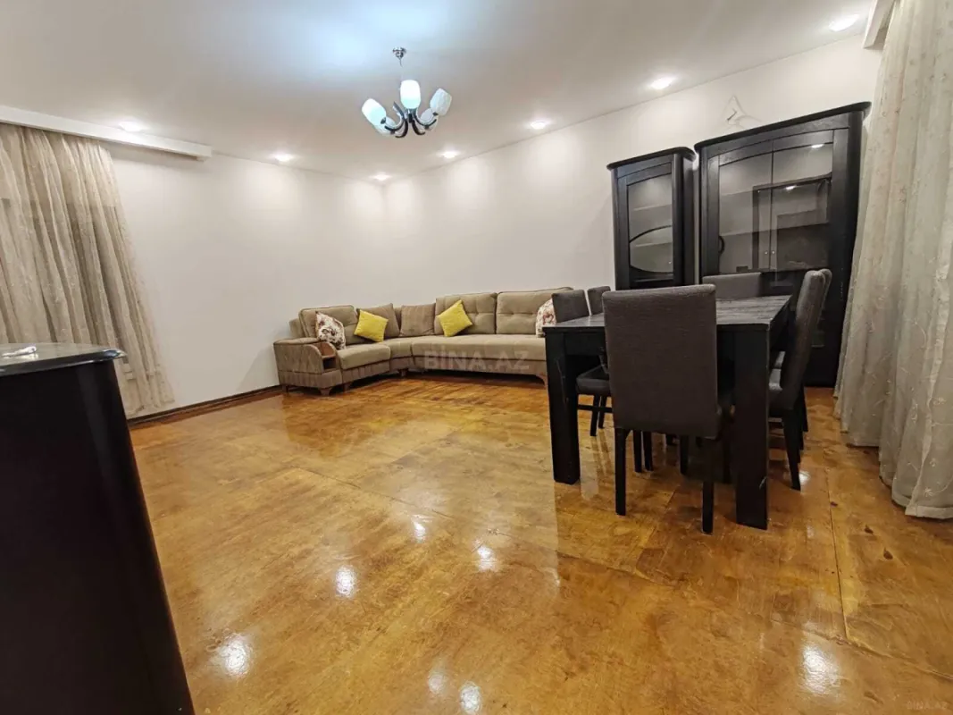 Kirayə verilir 3 otaqlı mənzil 105 m²