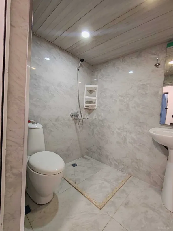 Kirayə verilir 3 otaqlı mənzil 105 m²