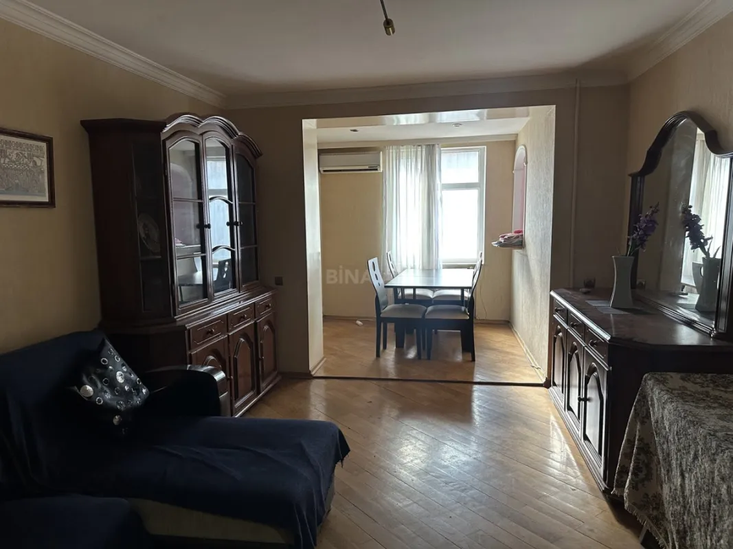 Kirayə verilir 2 otaqlı mənzil 60 m²