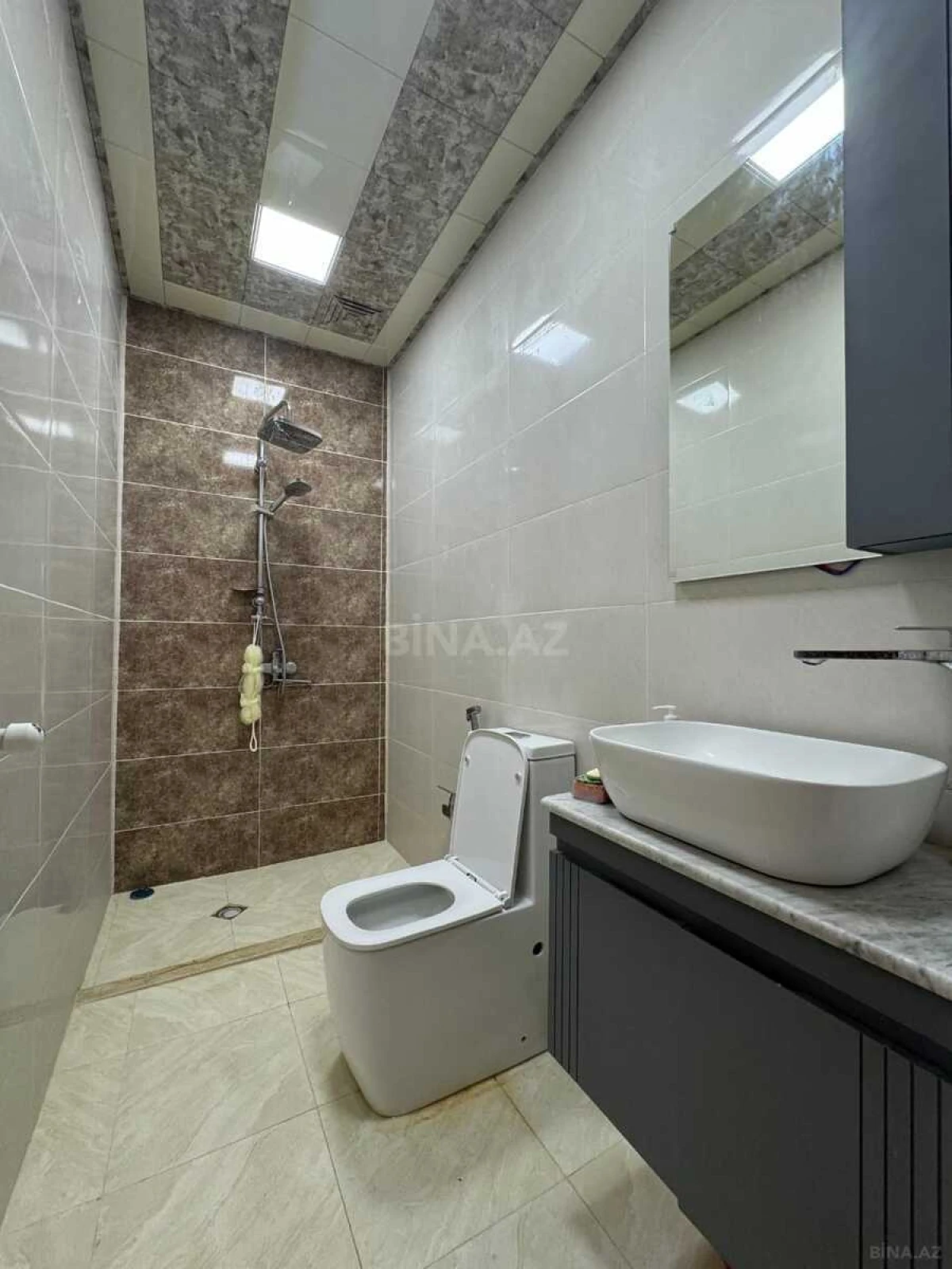 Satılır 2 otaqlı mənzil 60 m²