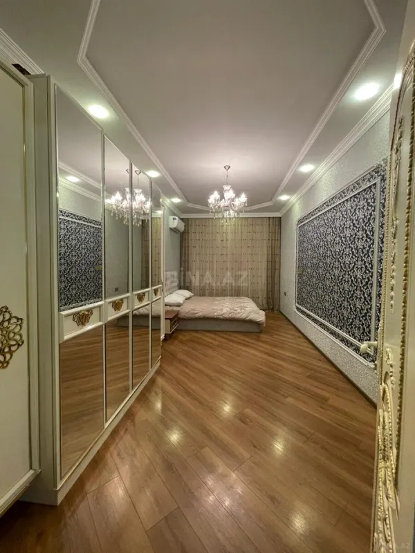Satılır 3 otaqlı mənzil 156 m²