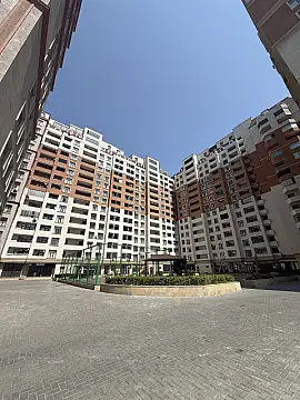 Satılır 3 otaqlı mənzil 140 m²