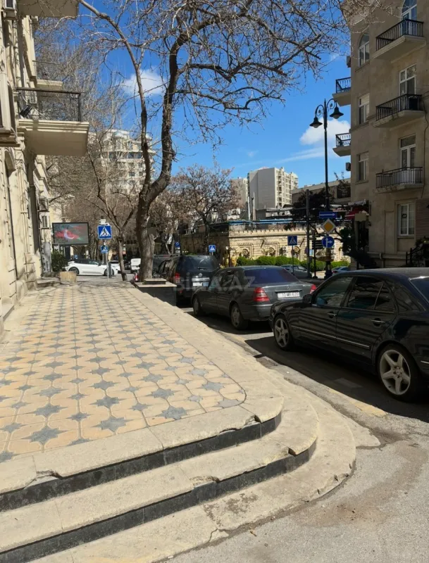 Satılır 3 otaqlı mənzil 65 m²