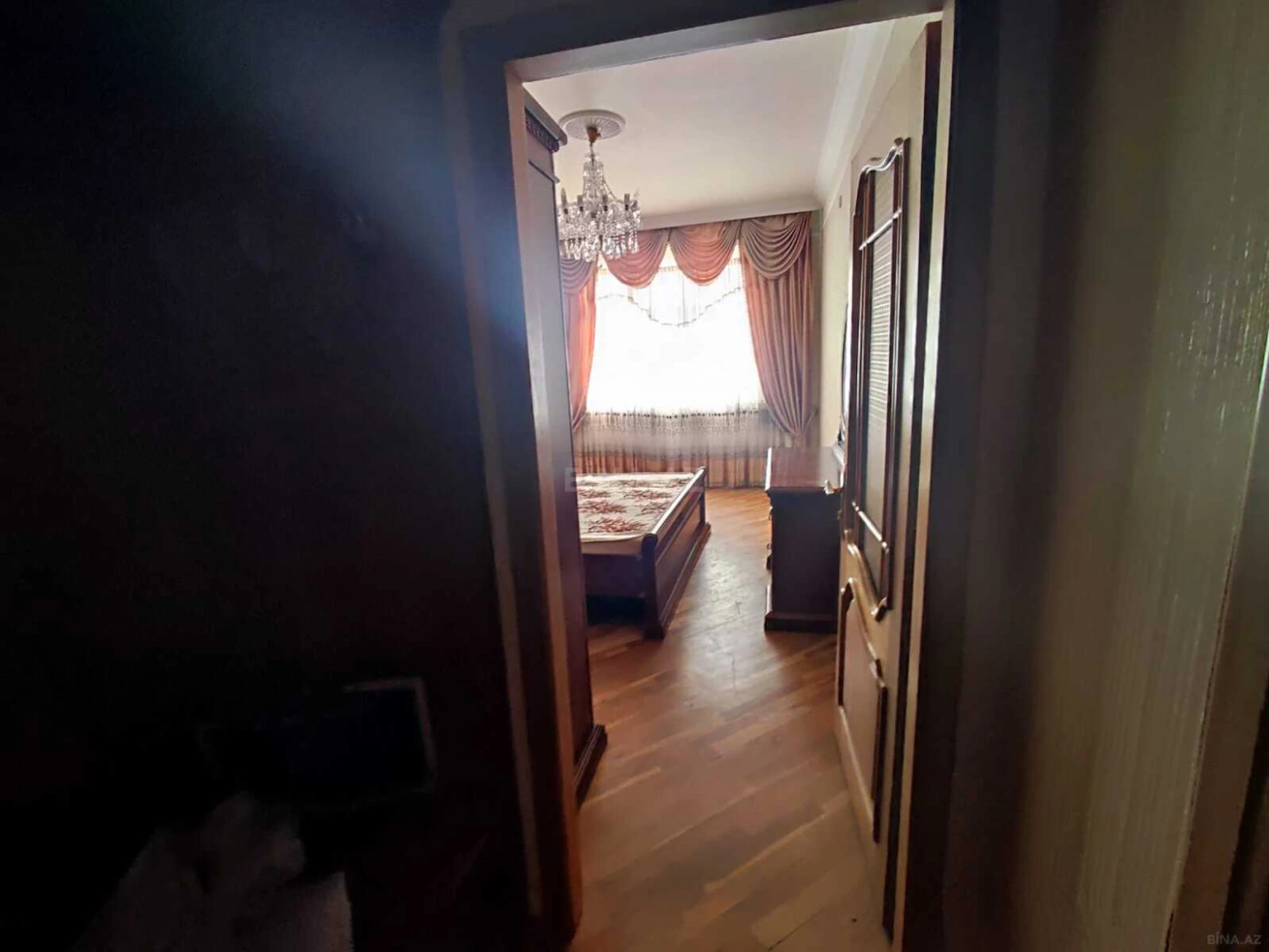 Kirayə verilir 3 otaqlı mənzil 128 m²