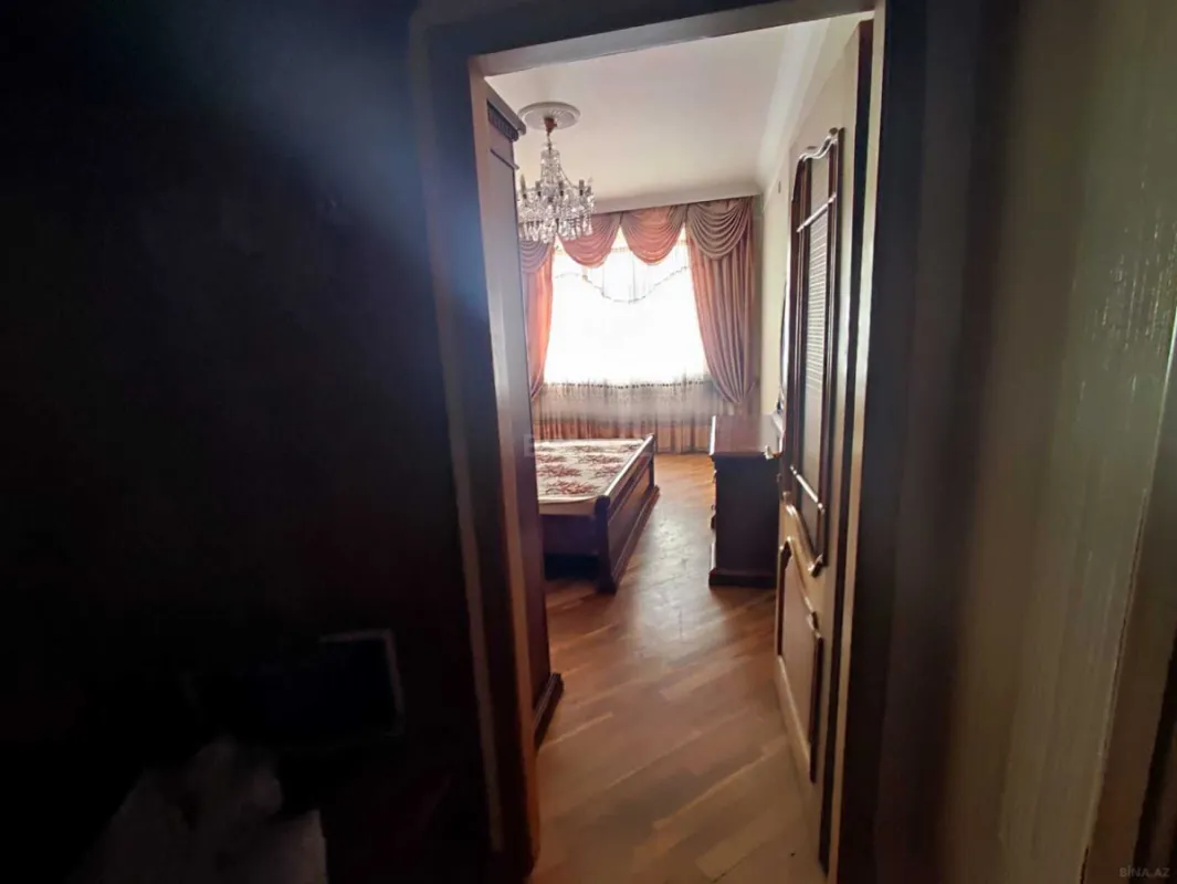 Kirayə verilir 3 otaqlı mənzil 128 m²