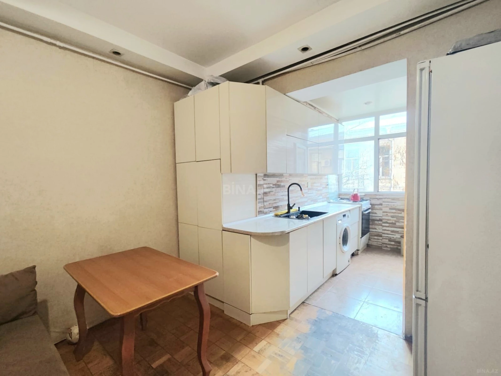 Satılır 2 otaqlı mənzil 55.7 m²