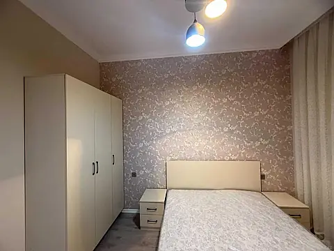 Kirayə verilir 2 otaqlı mənzil 50 m²
