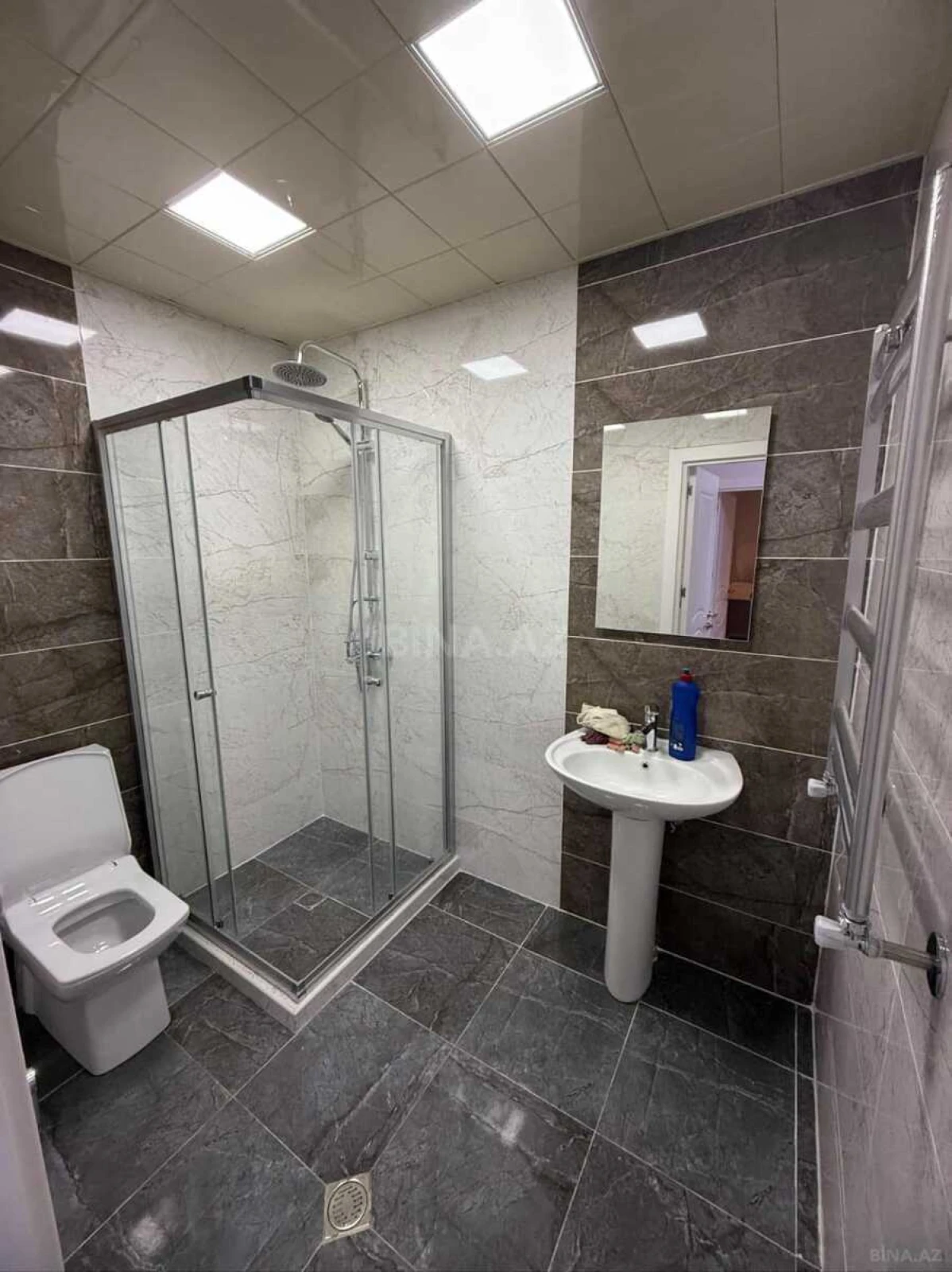 Kirayə verilir 2 otaqlı mənzil 50 m²