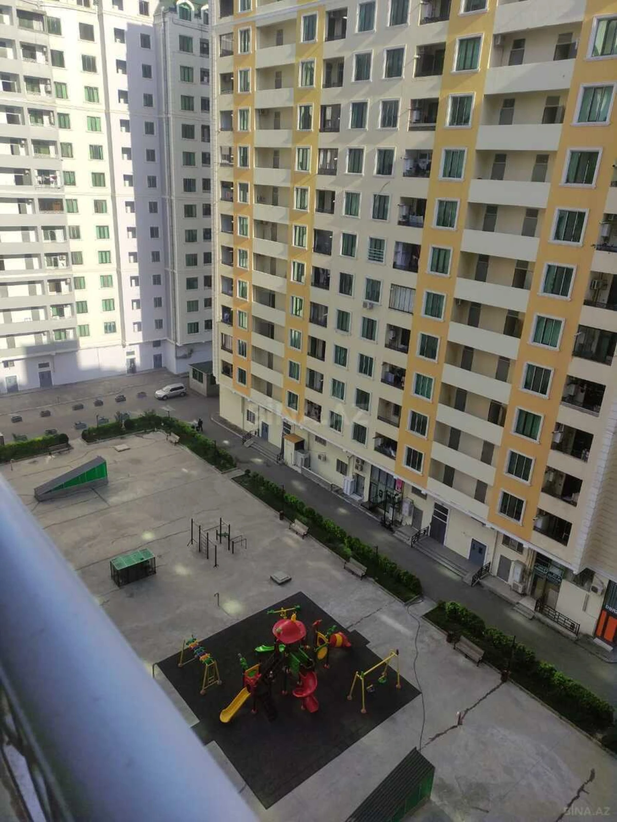 Kirayə verilir 3 otaqlı mənzil 130 m²