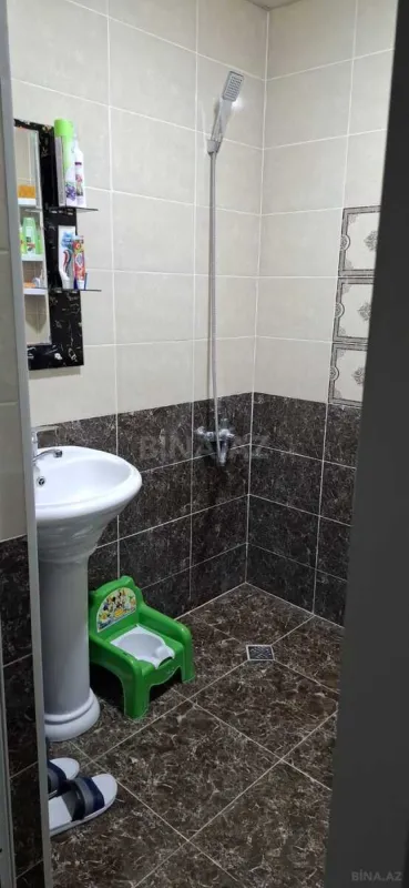 Satılır 1 otaqlı mənzil 42 m²