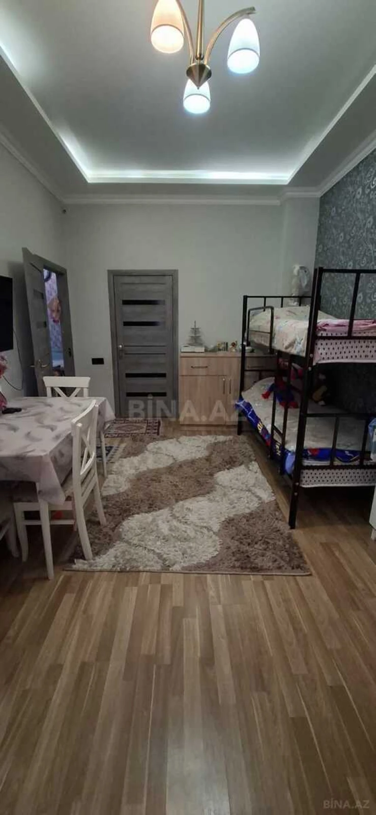 Satılır 1 otaqlı mənzil 42 m²