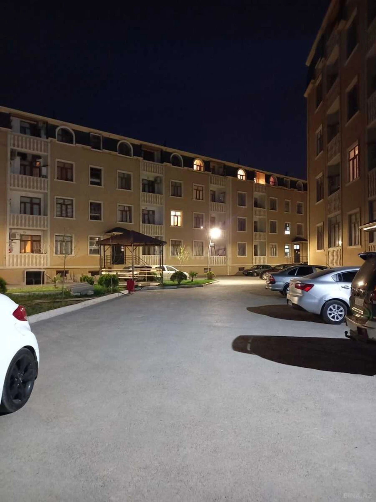 Satılır 1 otaqlı mənzil 42 m²