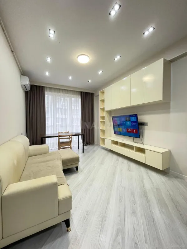 Kirayə verilir 2 otaqlı mənzil 55 m²
