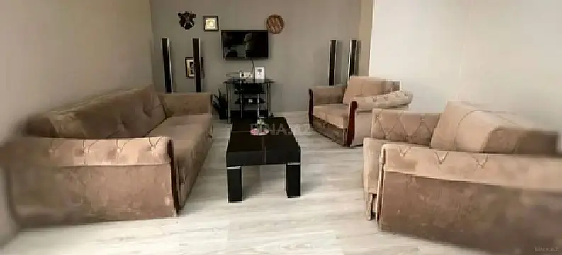 Kirayə verilir 2 otaqlı mənzil 65 m²