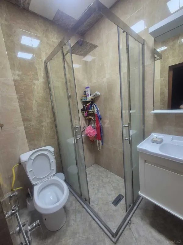 Satılır 2 otaqlı mənzil 68 m²