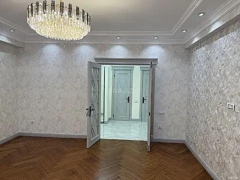 Satılır 3 otaqlı mənzil 102 m²